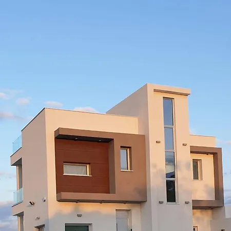 Chrystalleni * بروتاراس